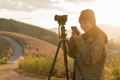 What is a Compact Camera and Why is it Trendy Again?
