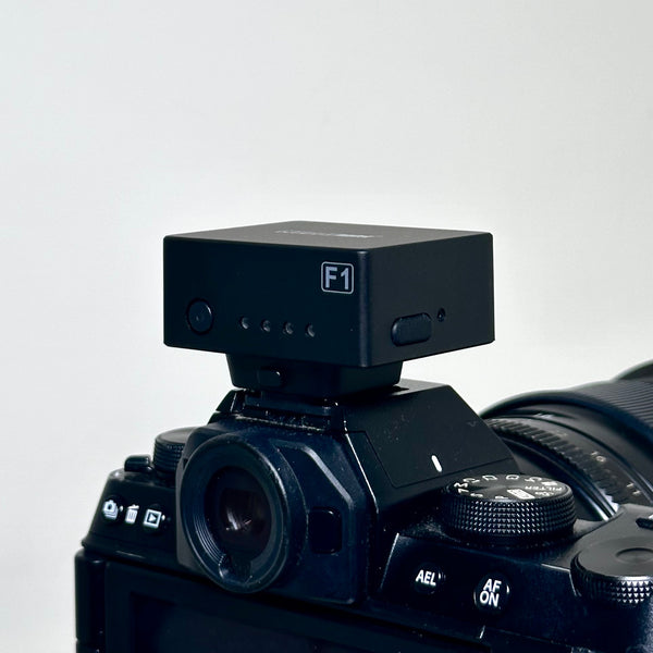 Holga F1 Flash with Adjustable Power (Black) — alternate view